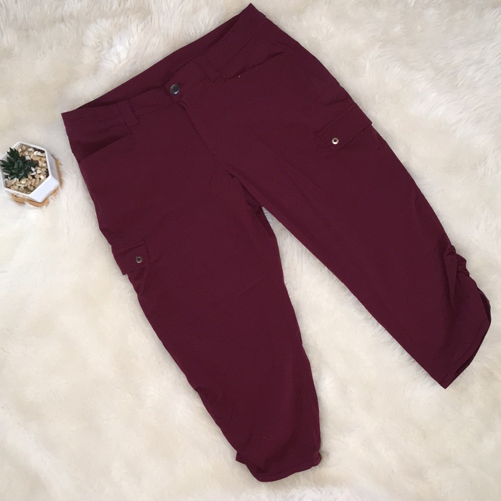 CLOSET CLOSING 12/31 Eddie Bauer Capris size 10